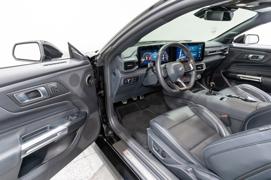 2024 Ford Mustang Image 13