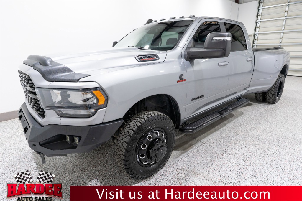2024 RAM 3500 Image 2