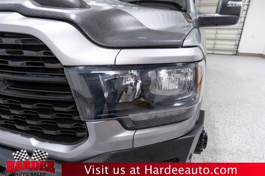 2024 RAM 3500 Image 8