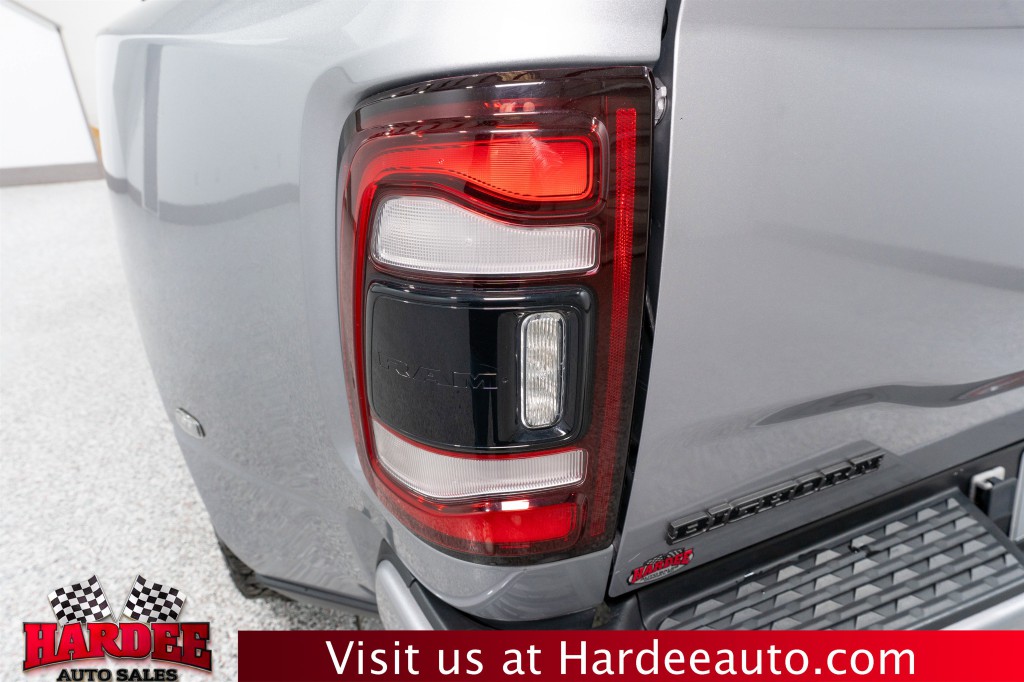 2024 RAM 3500 Image 9