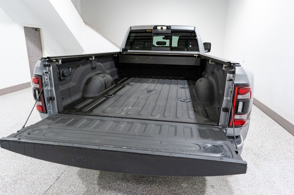 2024 RAM 3500 Image 13