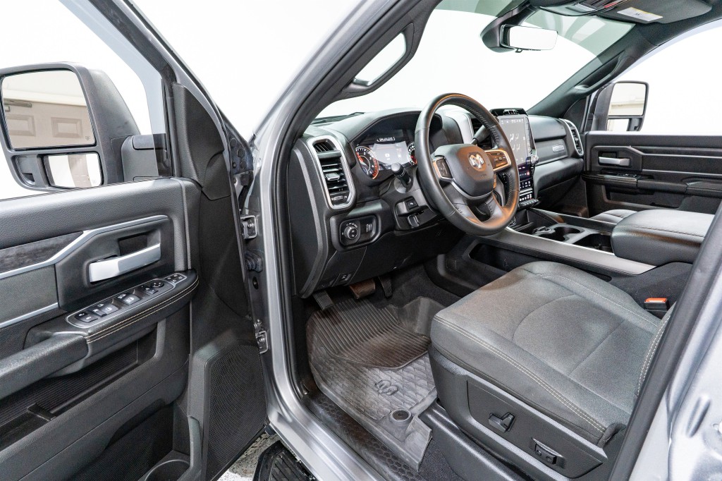 2024 RAM 3500 Image 16