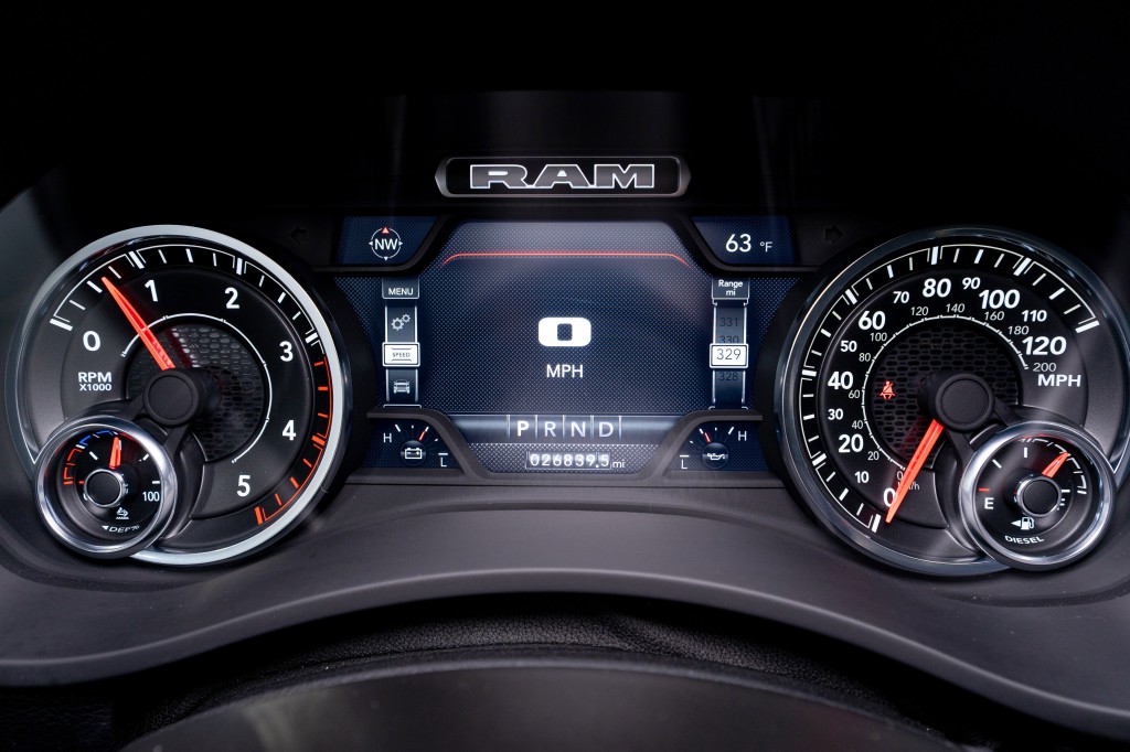2024 RAM 3500 Image 28
