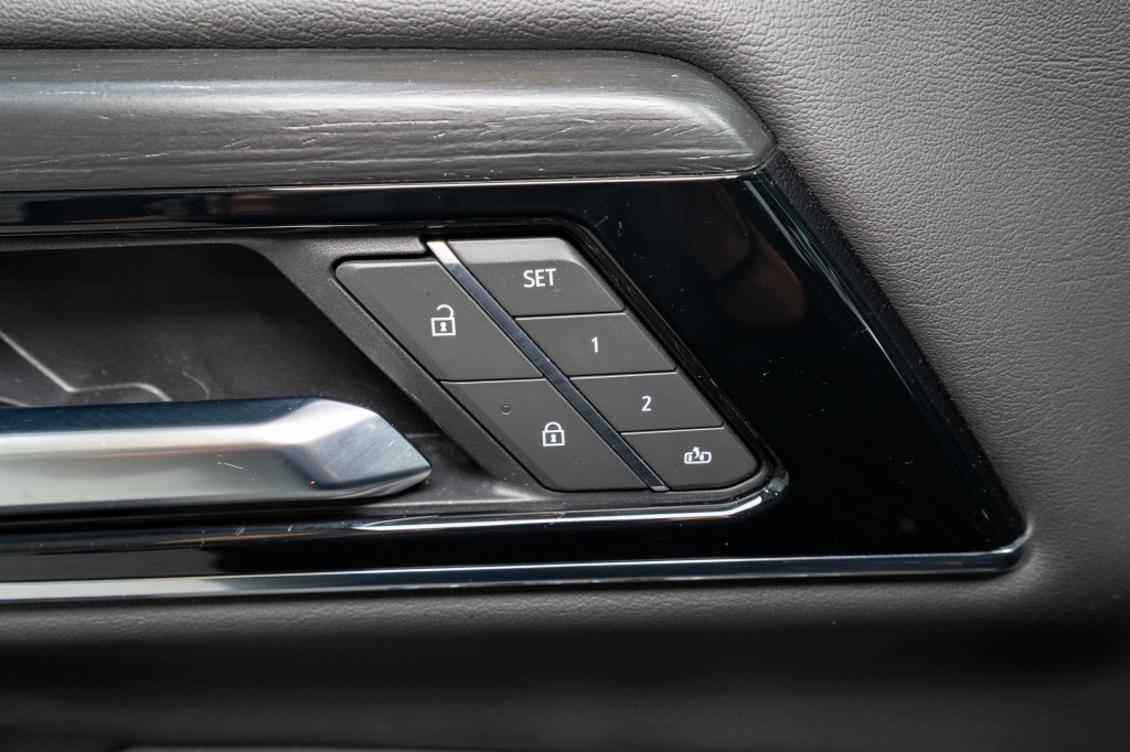 2025 GMC Yukon Image 14