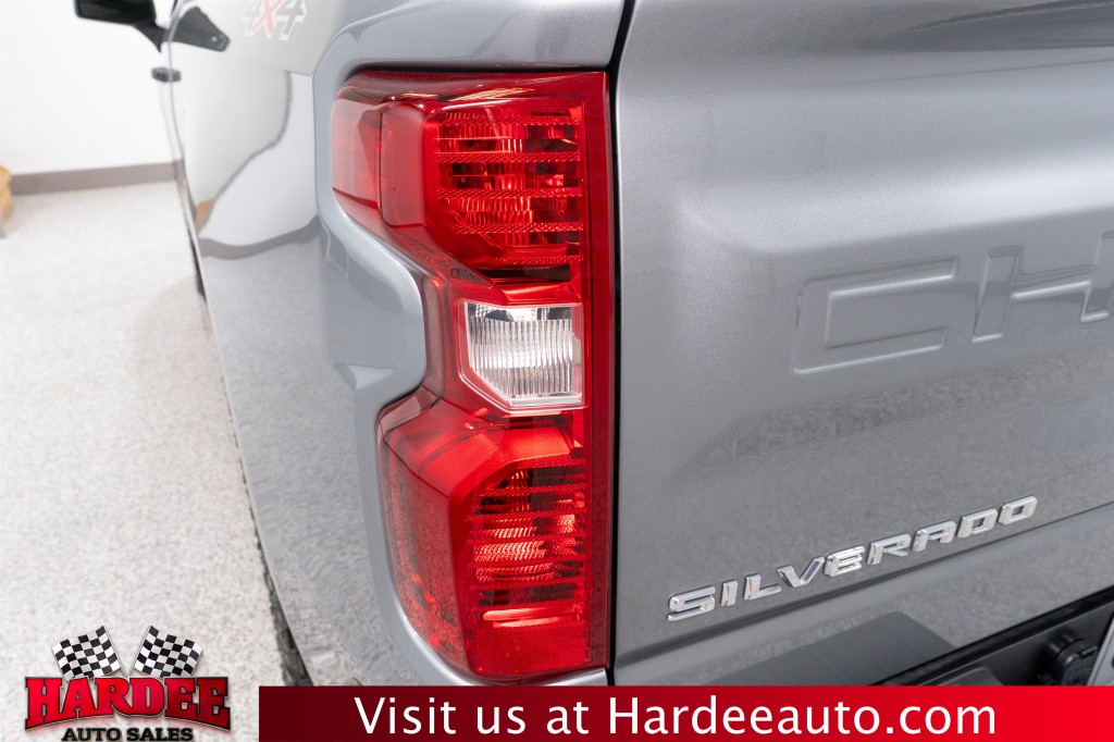 2025 Chevrolet Silverado 1500 Image 9