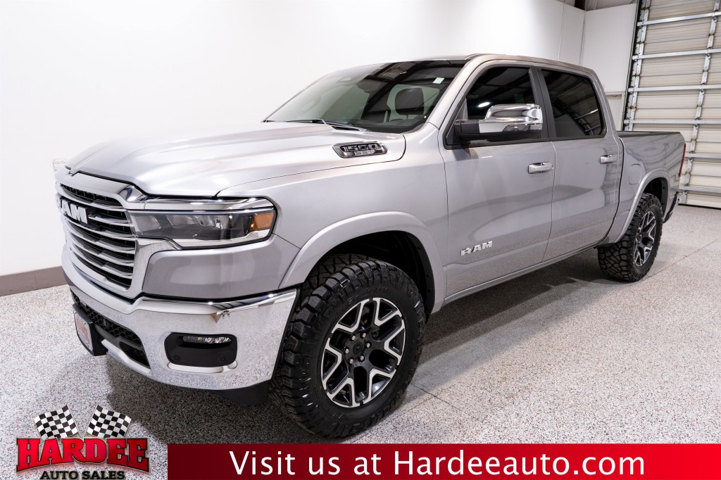 2025 RAM 1500 Image 2