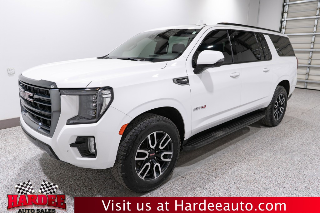 2022 GMC Yukon Image 2