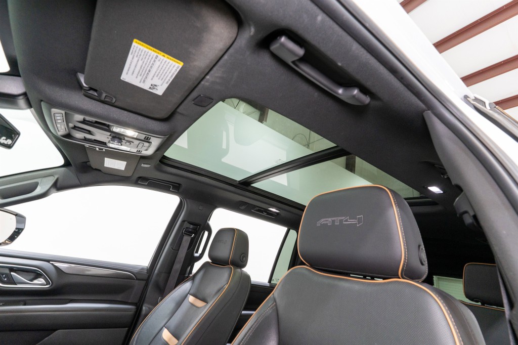 2022 GMC Yukon Image 16
