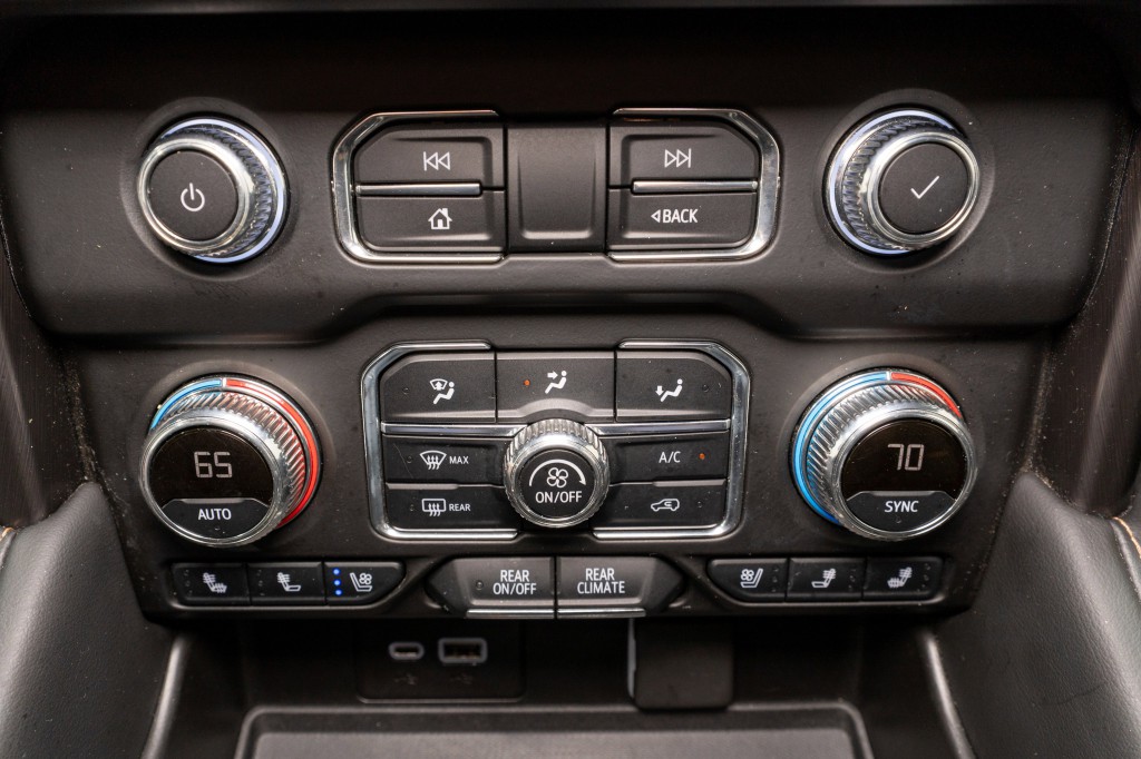 2022 GMC Yukon Image 22