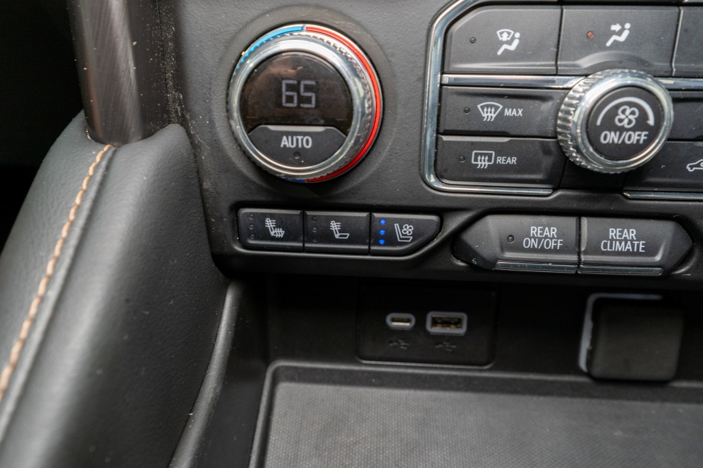 2022 GMC Yukon Image 23