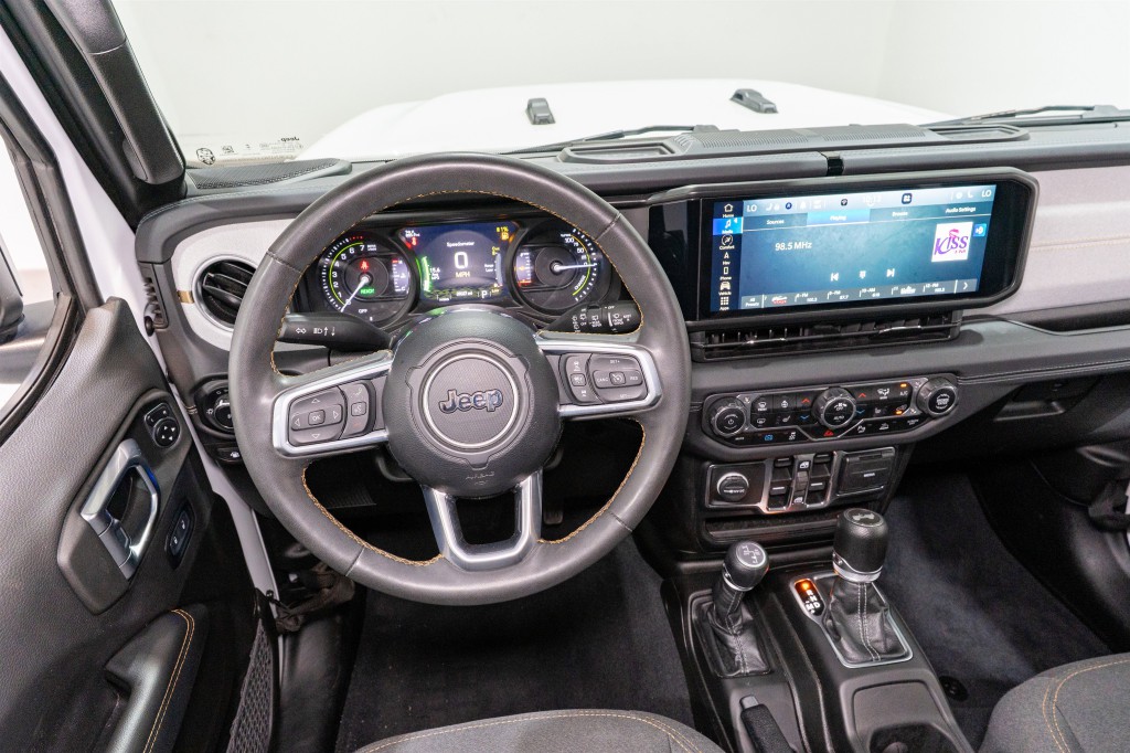 2024 Jeep Wrangler Image 11