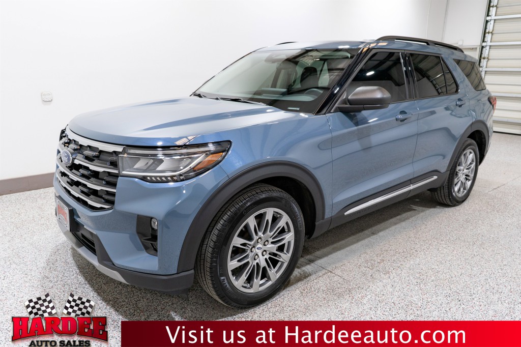 2025 Ford Explorer Image 2