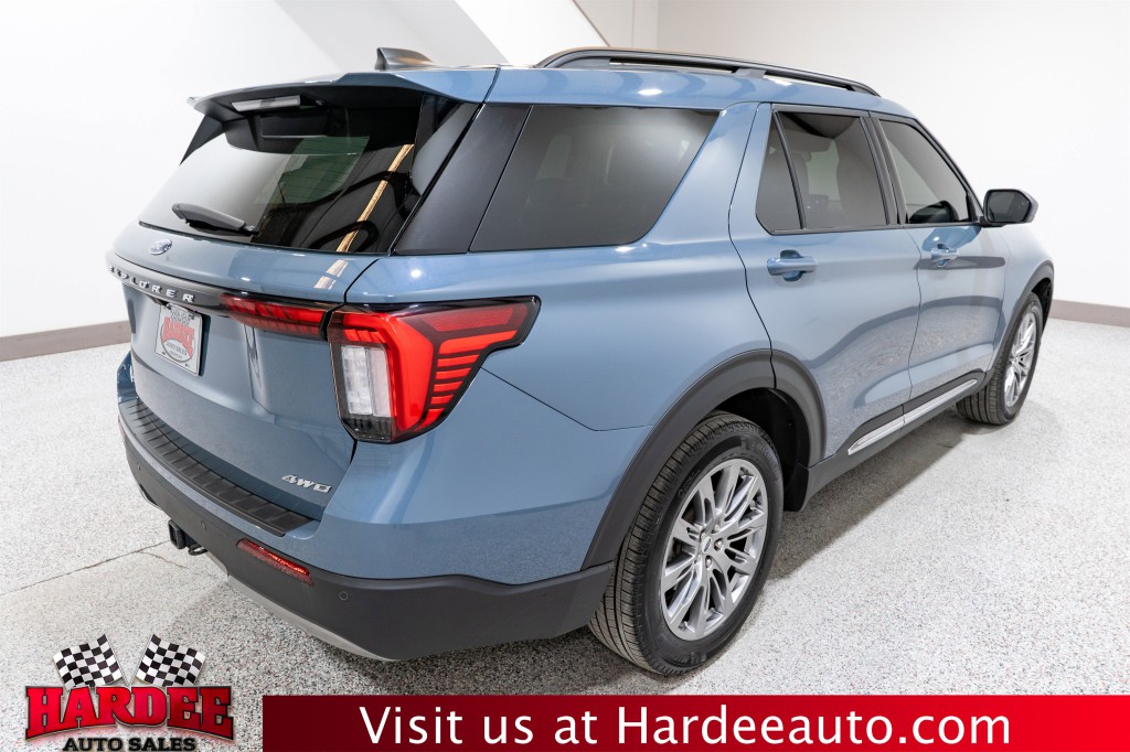 2025 Ford Explorer Image 5