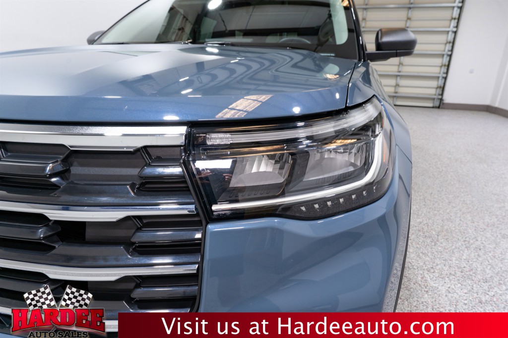 2025 Ford Explorer Image 8