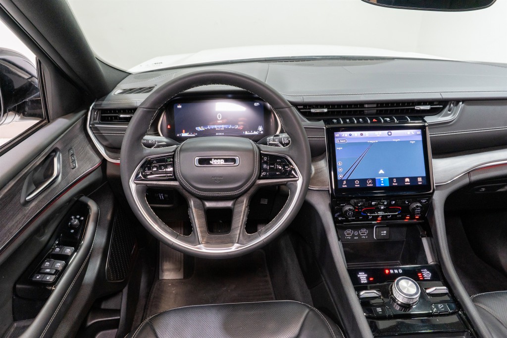 2025 Jeep Grand Cherokee Image 11