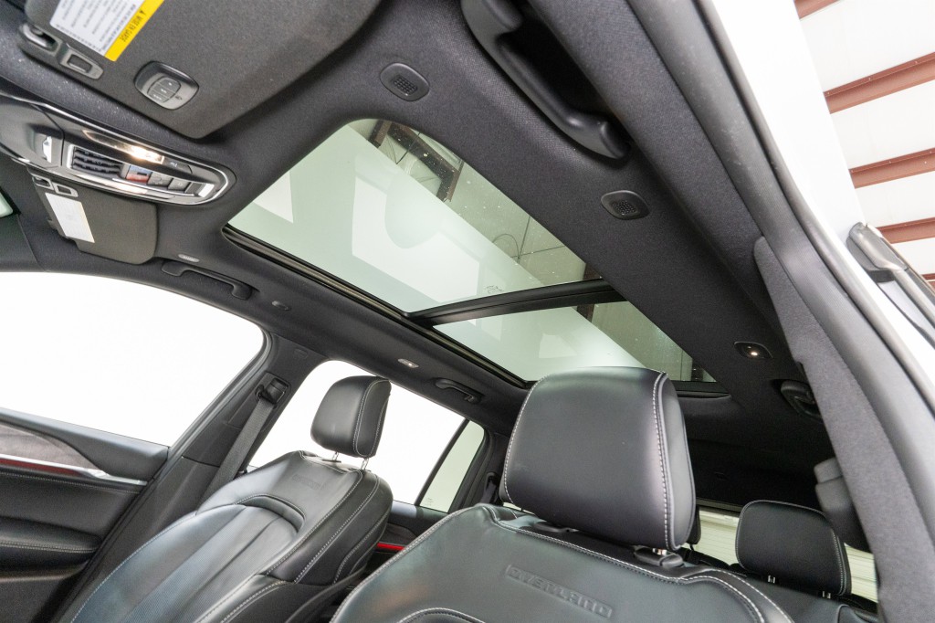 2025 Jeep Grand Cherokee Image 17