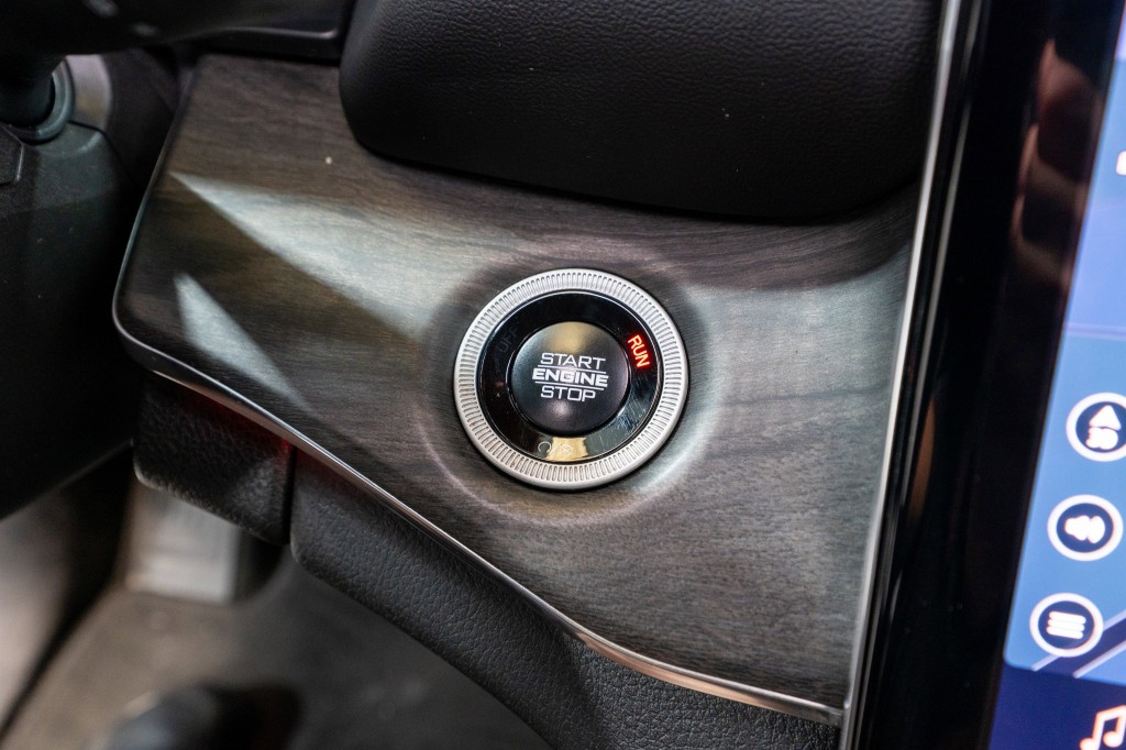 2025 Jeep Grand Cherokee Image 32