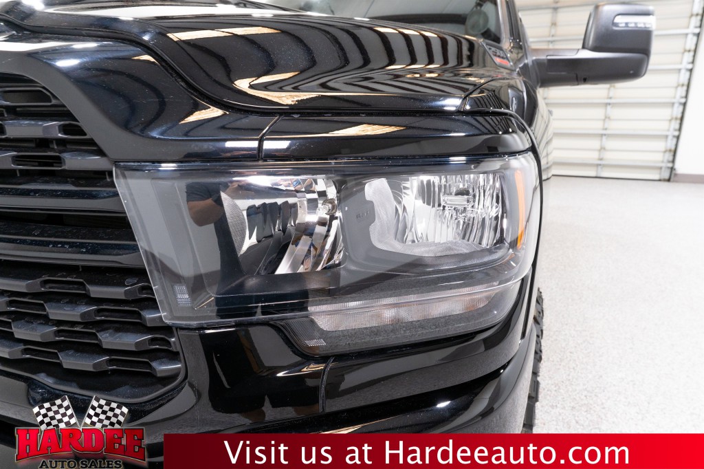 2024 RAM 2500 Image 8
