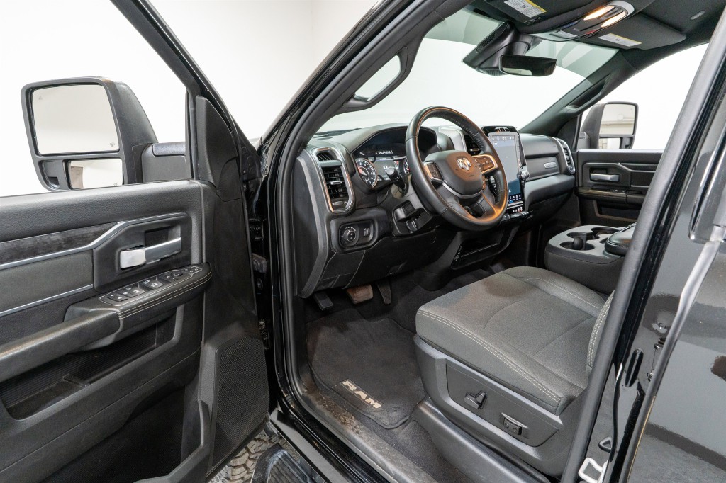 2024 RAM 2500 Image 12