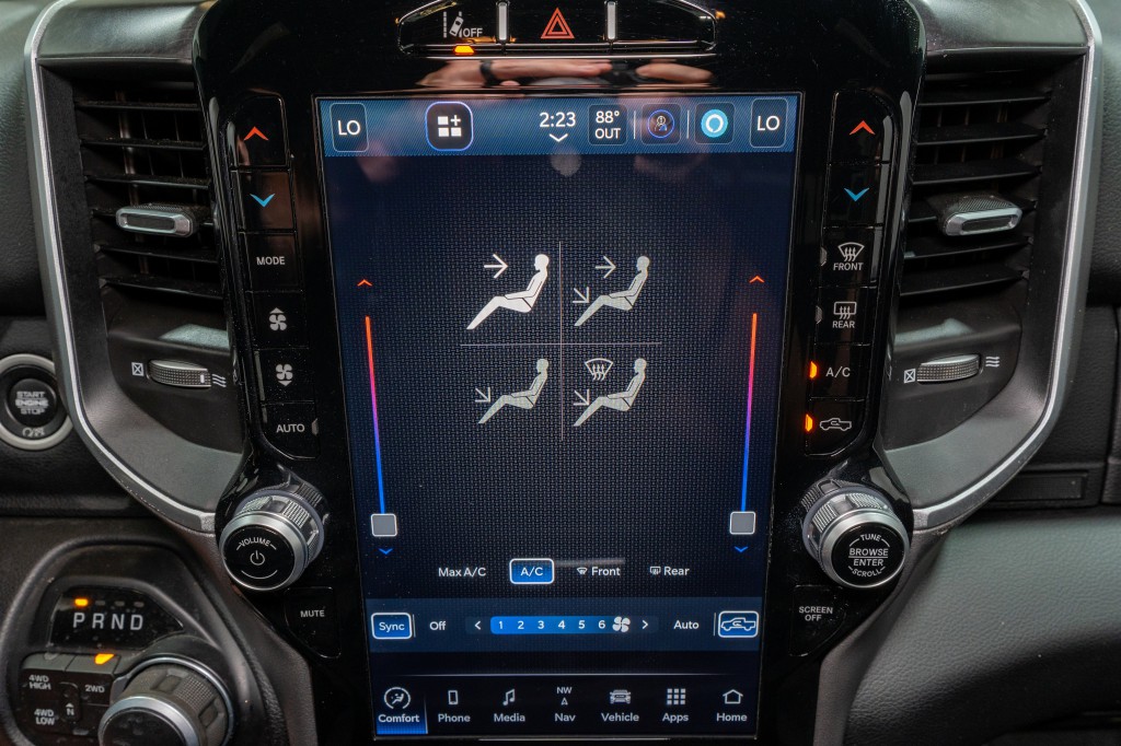 2024 RAM 2500 Image 18