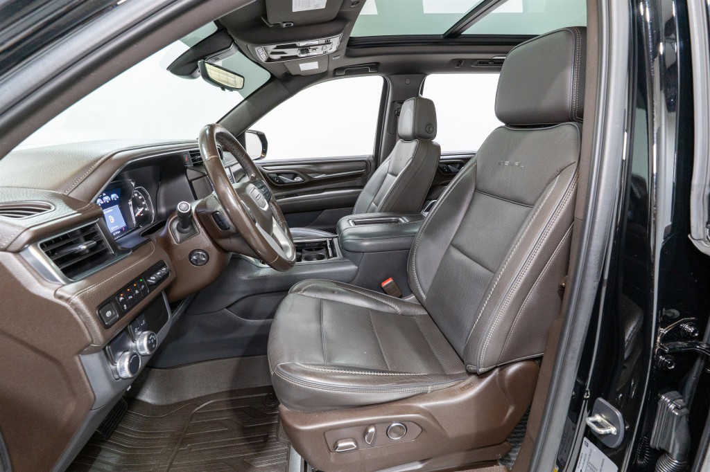2021 GMC Yukon Image 16
