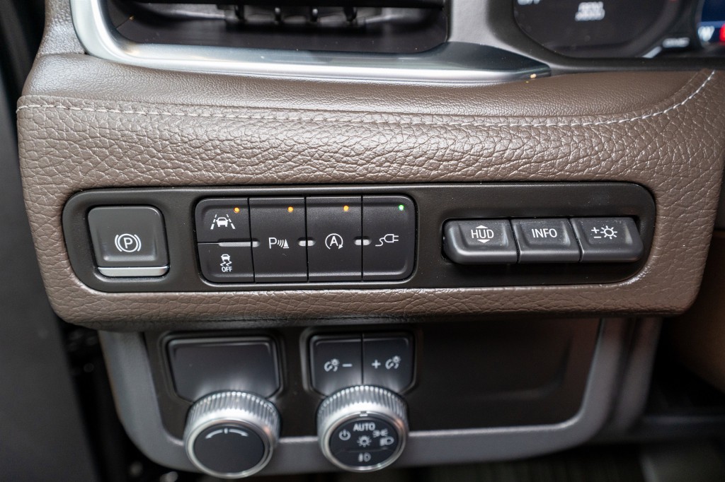 2021 GMC Yukon Image 32