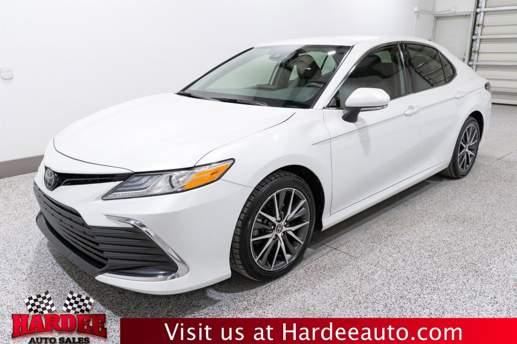 2023 Toyota Camry Image 2