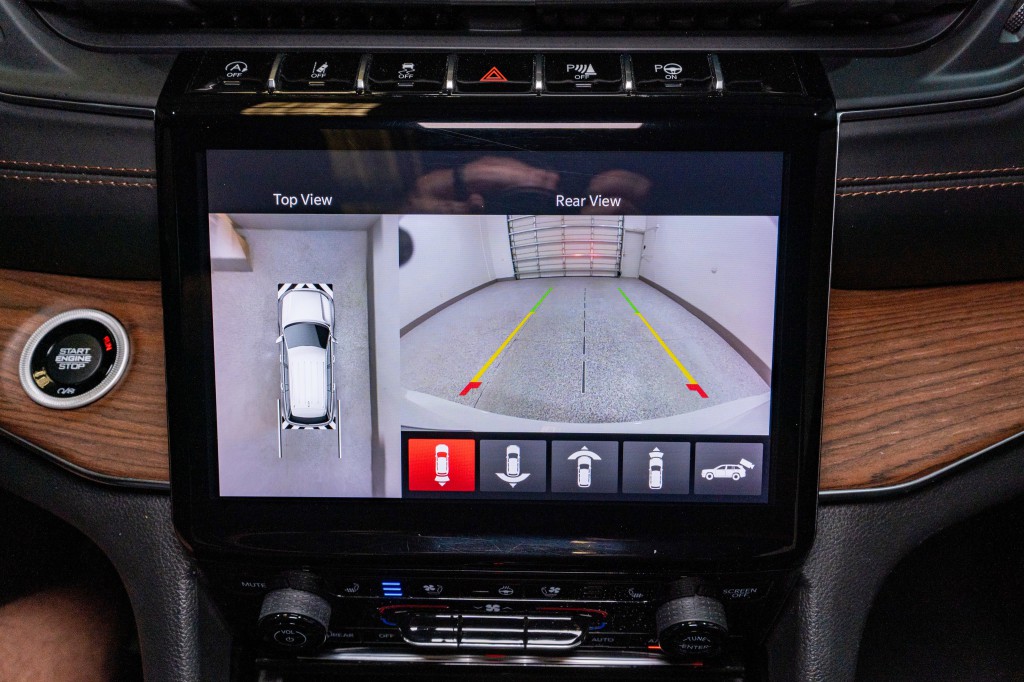 2023 Jeep Grand Cherokee Image 24
