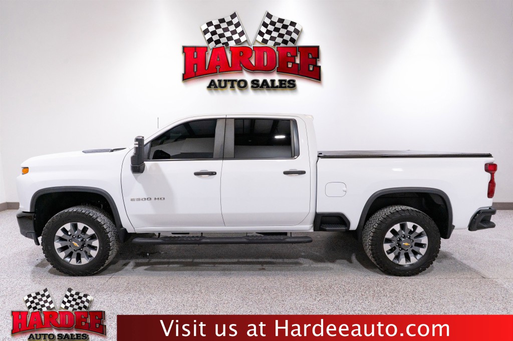 2022 Chevrolet Silverado 1500 Image 1