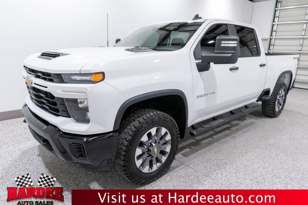2024 Chevrolet Silverado 1500 Image 2