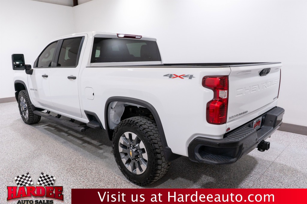2024 Chevrolet Silverado 1500 Image 3