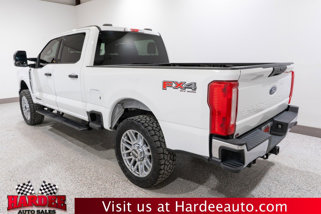 2023 Ford F-250 Image 3