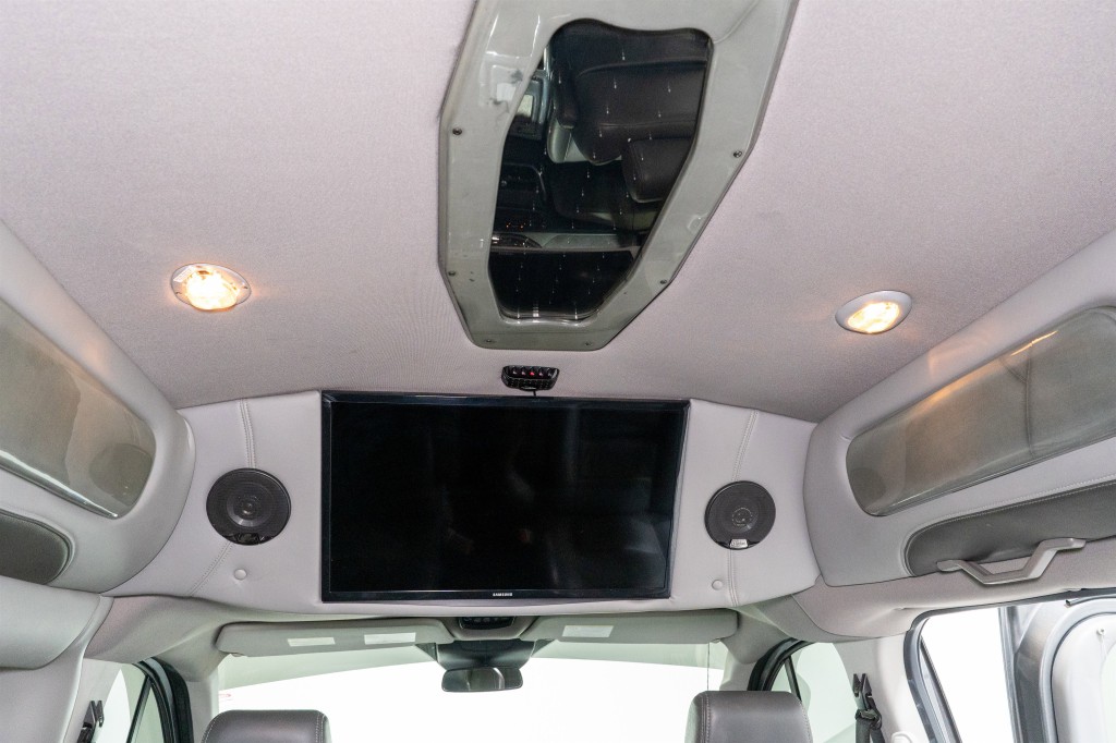 2015 Ford Explorer Image 16
