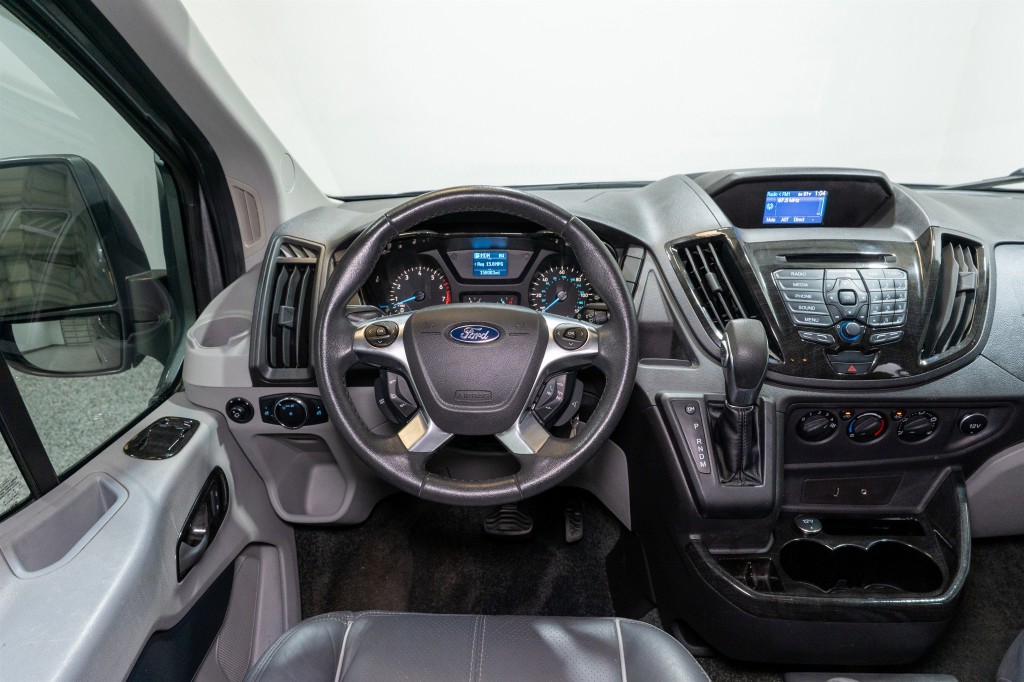 2015 Ford Explorer Image 18