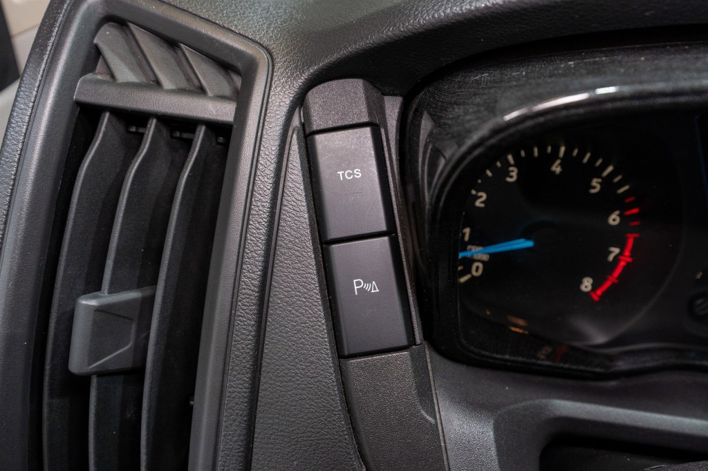 2015 Ford Explorer Image 35