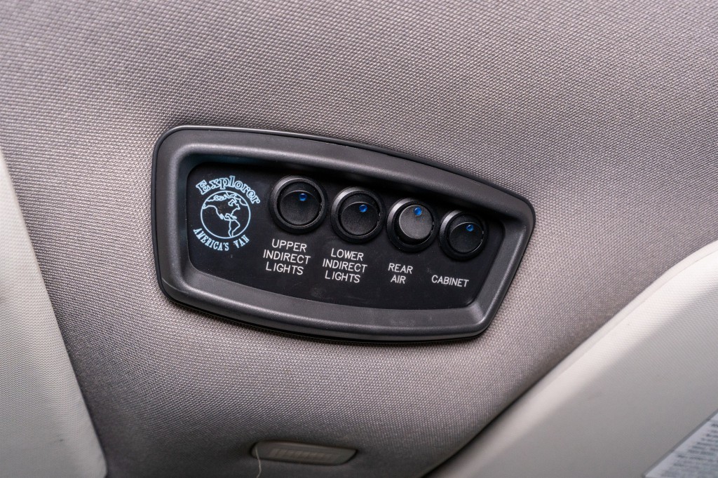 2015 Ford Explorer Image 37