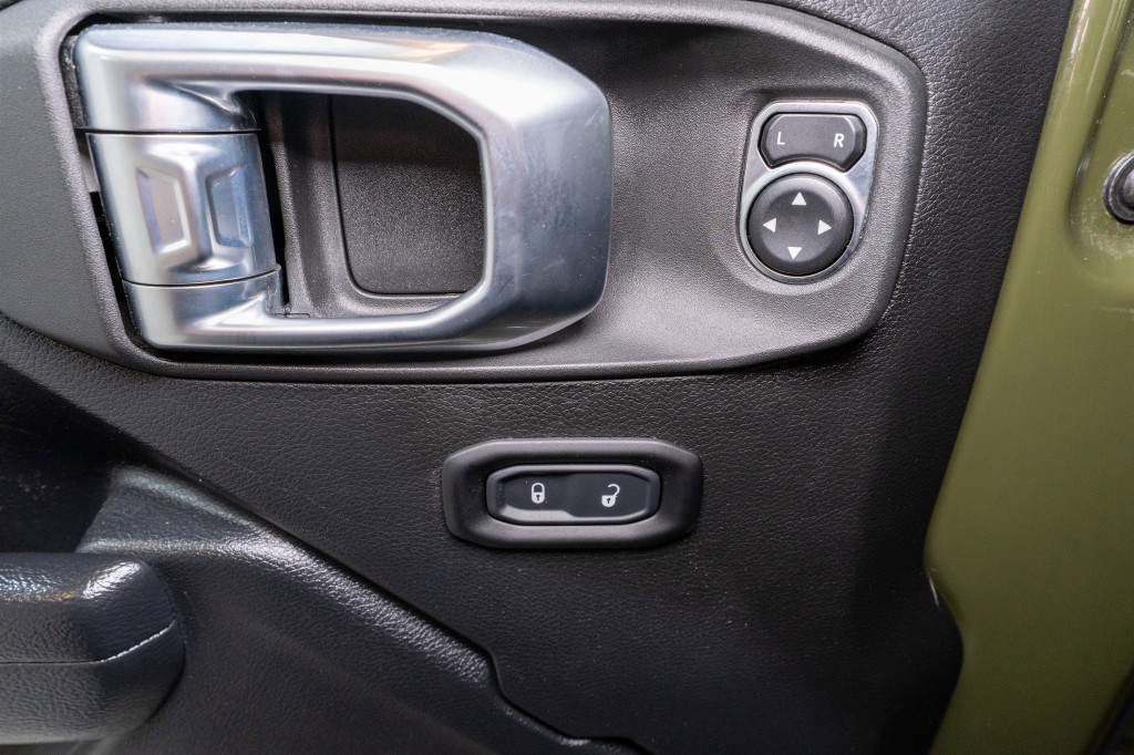 2023 Jeep Wrangler Image 13