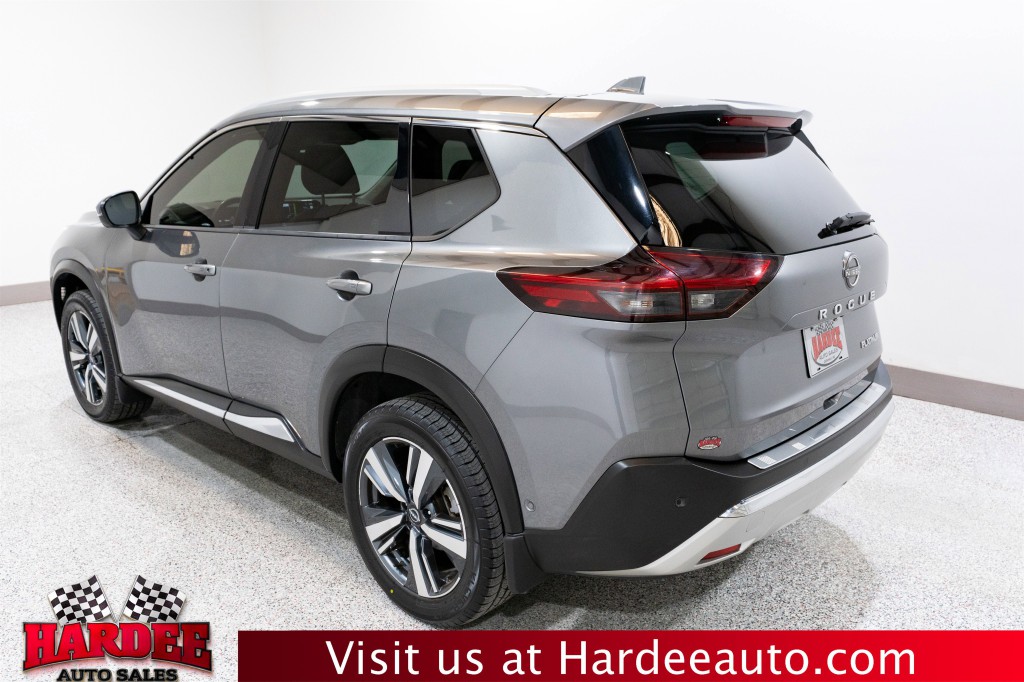 2023 Nissan Rogue Image 3
