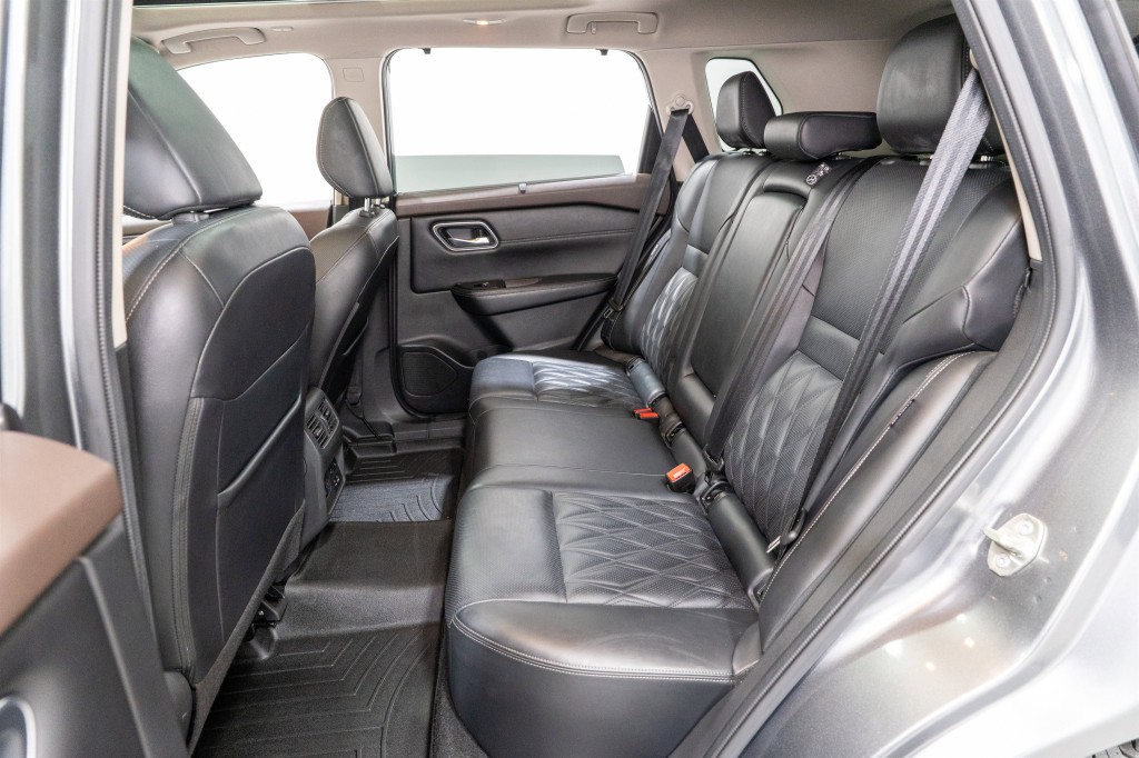 2023 Nissan Rogue Image 32