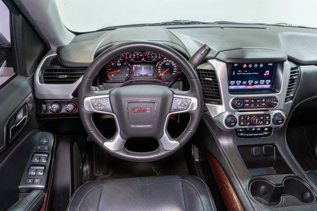 2016 GMC Yukon Image 11