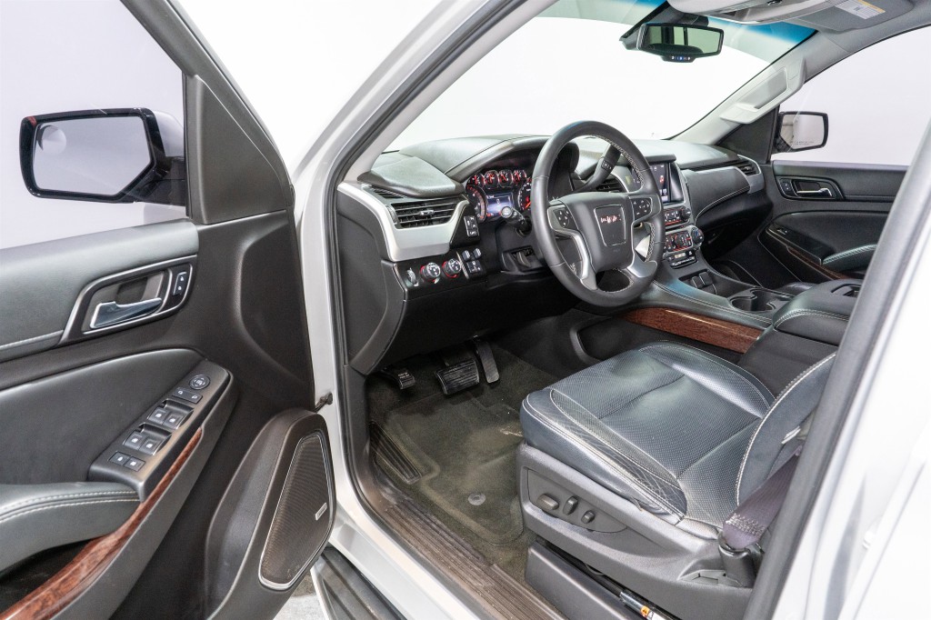 2016 GMC Yukon Image 12