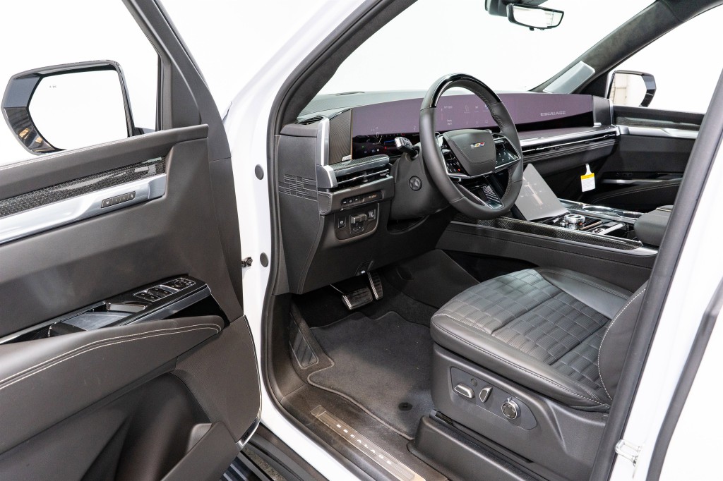 2026 Cadillac Escalade Image 13
