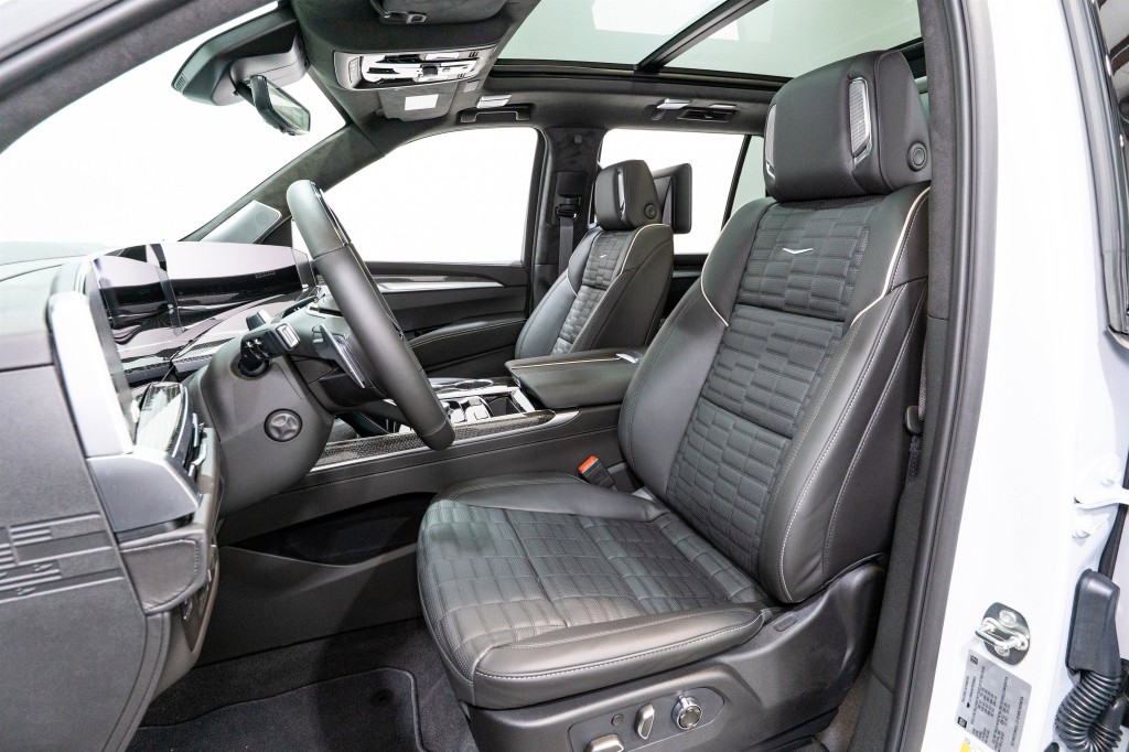 2026 Cadillac Escalade Image 17