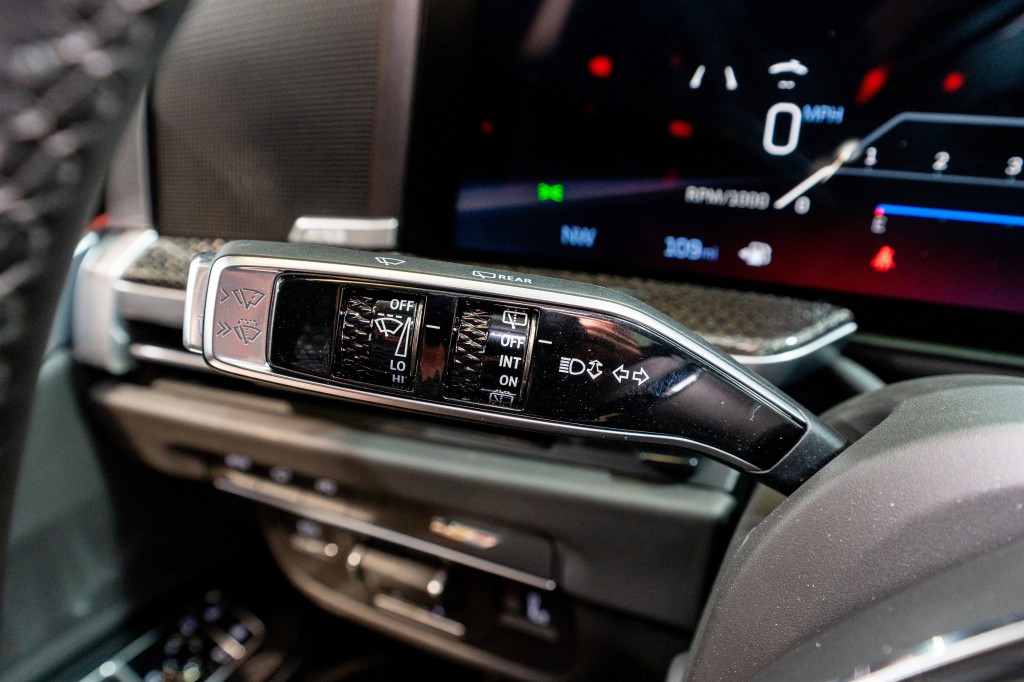 2026 Cadillac Escalade Image 39