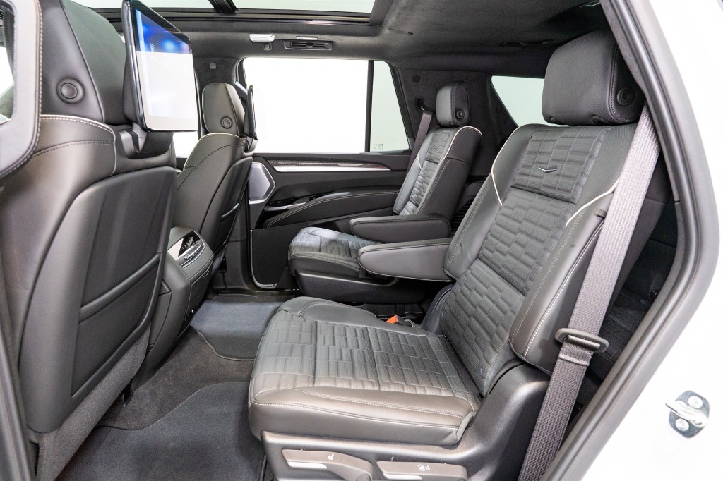 2026 Cadillac Escalade Image 43