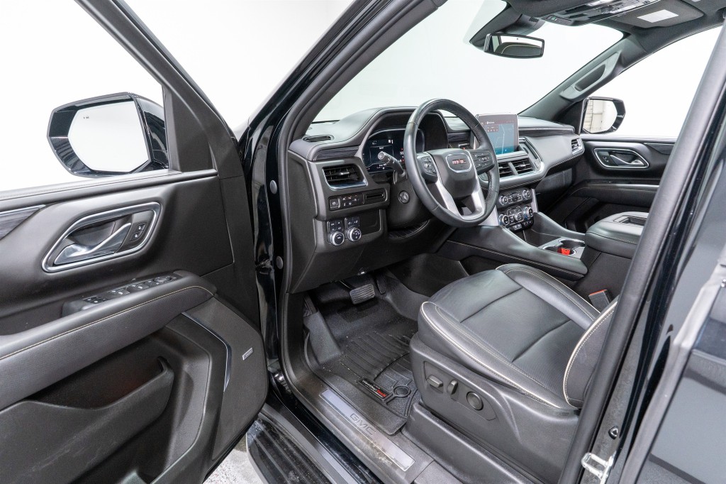 2023 GMC Yukon Image 12