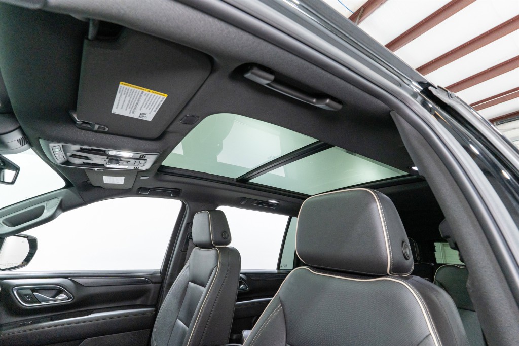 2023 GMC Yukon Image 16