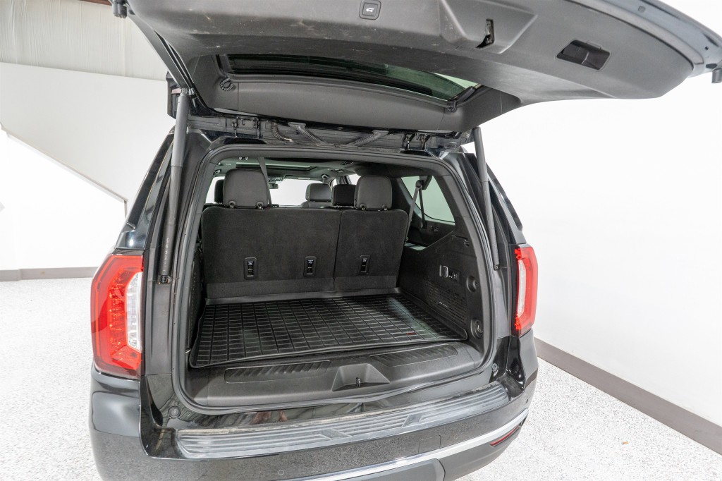 2023 GMC Yukon Image 35