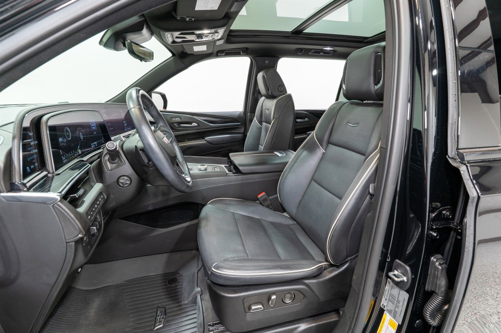 2023 Cadillac Escalade Image 17