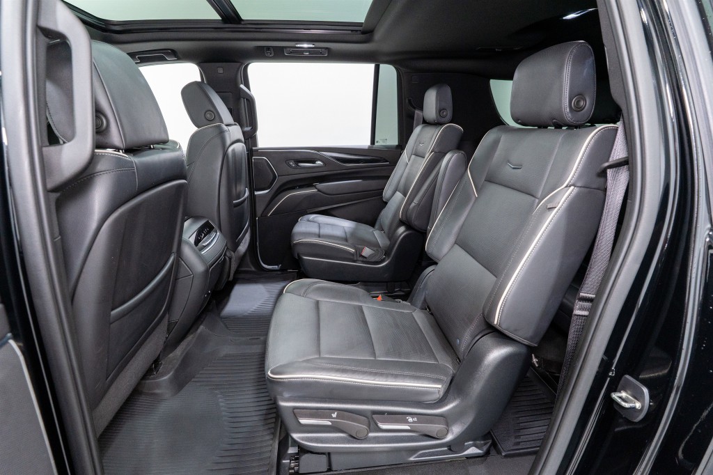 2023 Cadillac Escalade Image 38